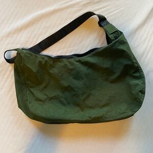 BAGGU Green LARGE crescent - Bay Laurel